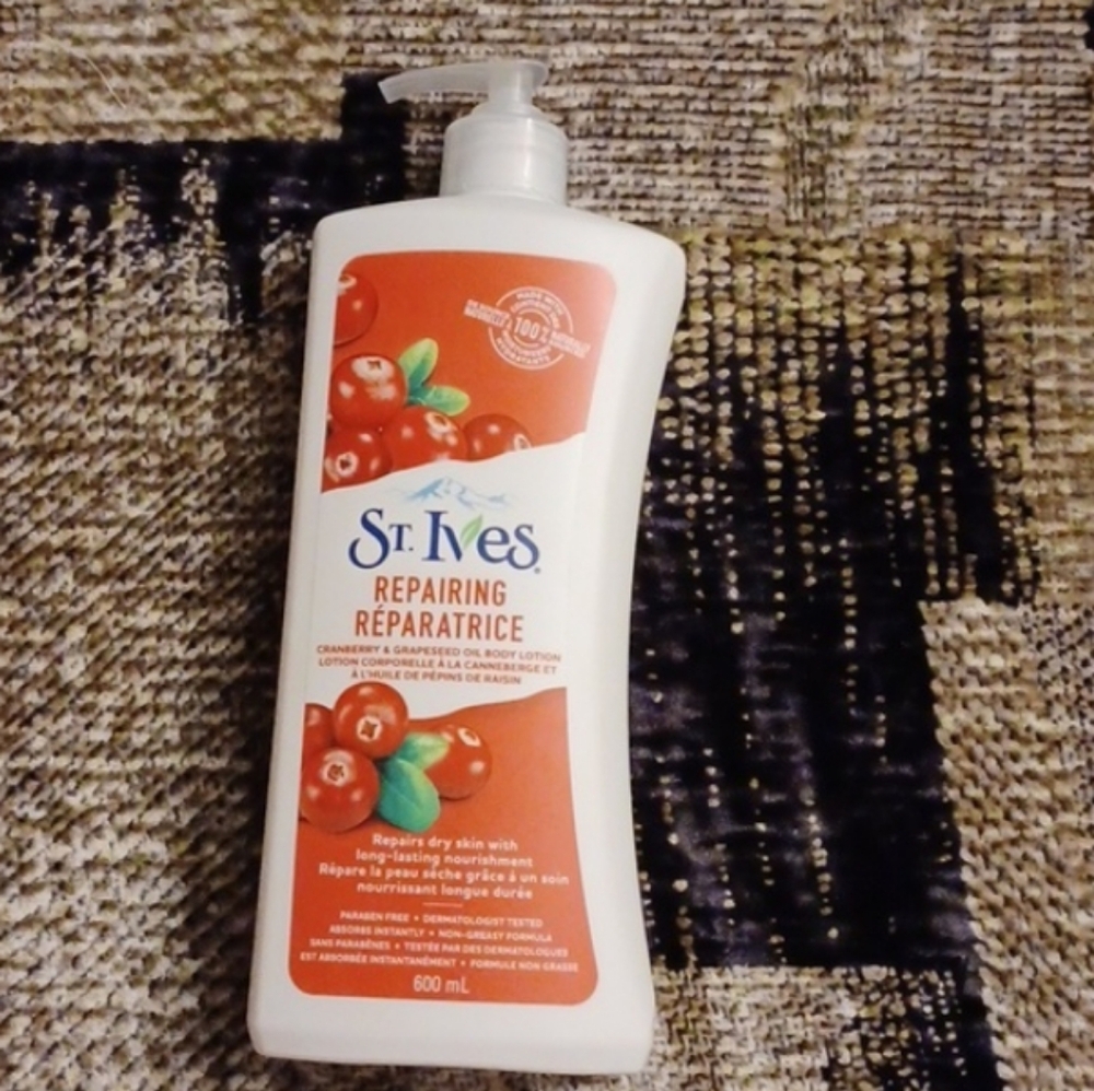 4/$30 New St. Ives Repairing Body Lotion - 600 mL Bottle